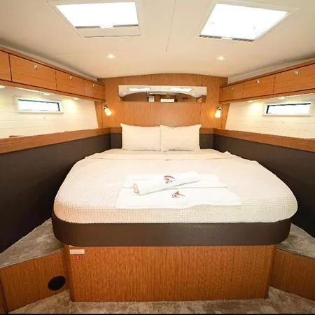 Hka Neta Yachting Botel